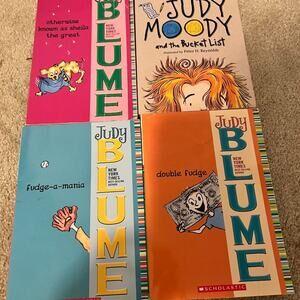 Tween Girls, Set of 4 Judy Blume books- paperback